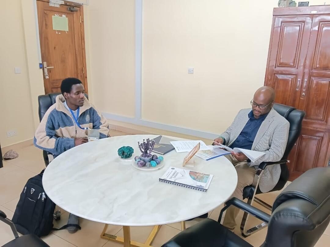 Amani welcomed by Tanzania Gemological Center director