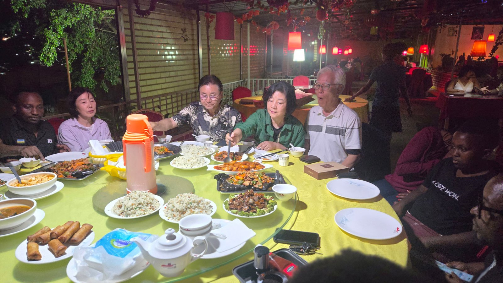 Pastor Ryu Cheol-bae, his wife, Vice Chancellor Dr Chang Ki Lee, and UAIT staff sharing dinner